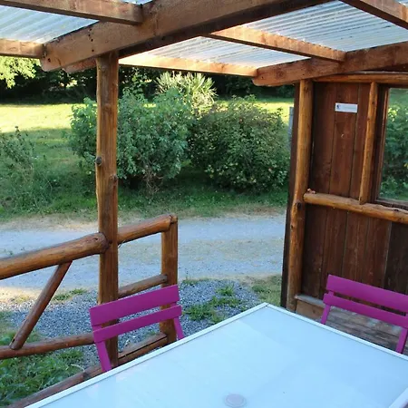 Camping La Chevauchee Bussiere-Dunoise Exterior photo